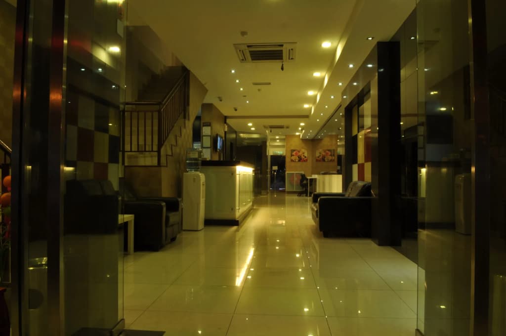 Signature Hotel - photo 11