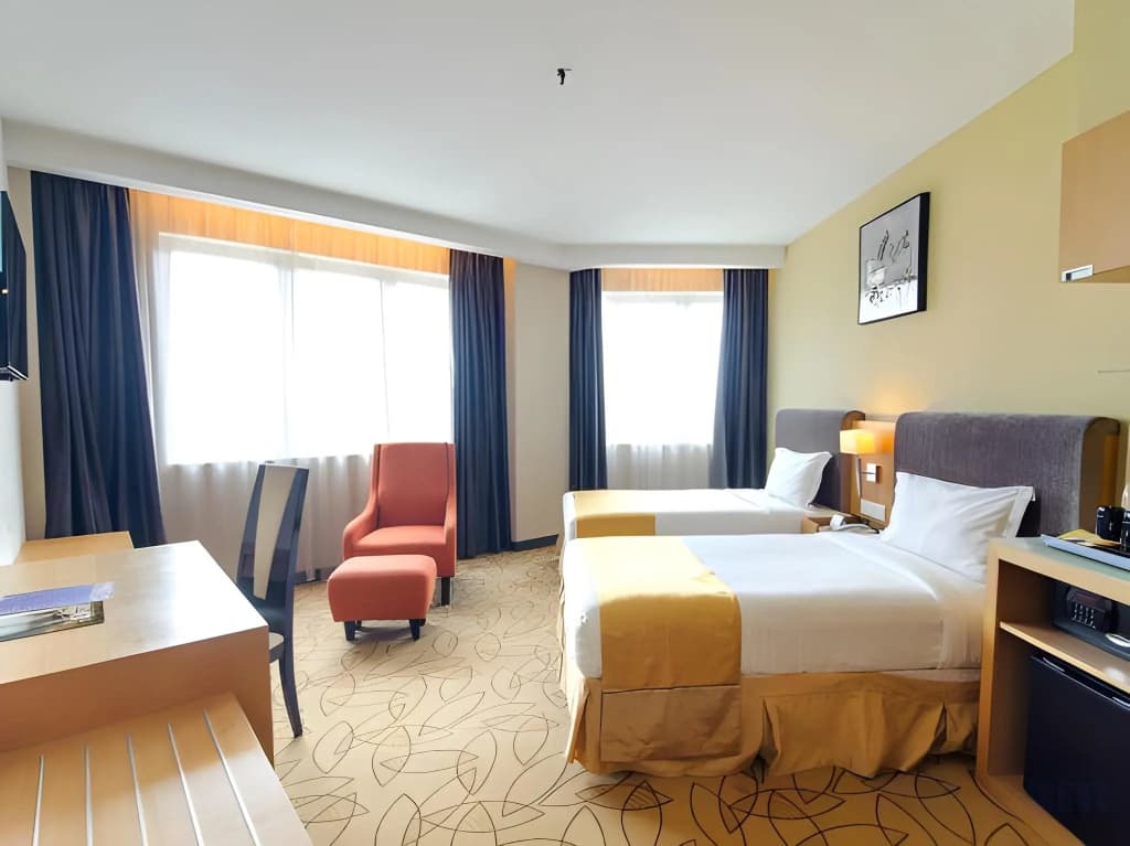 Metro Hotel - photo 23