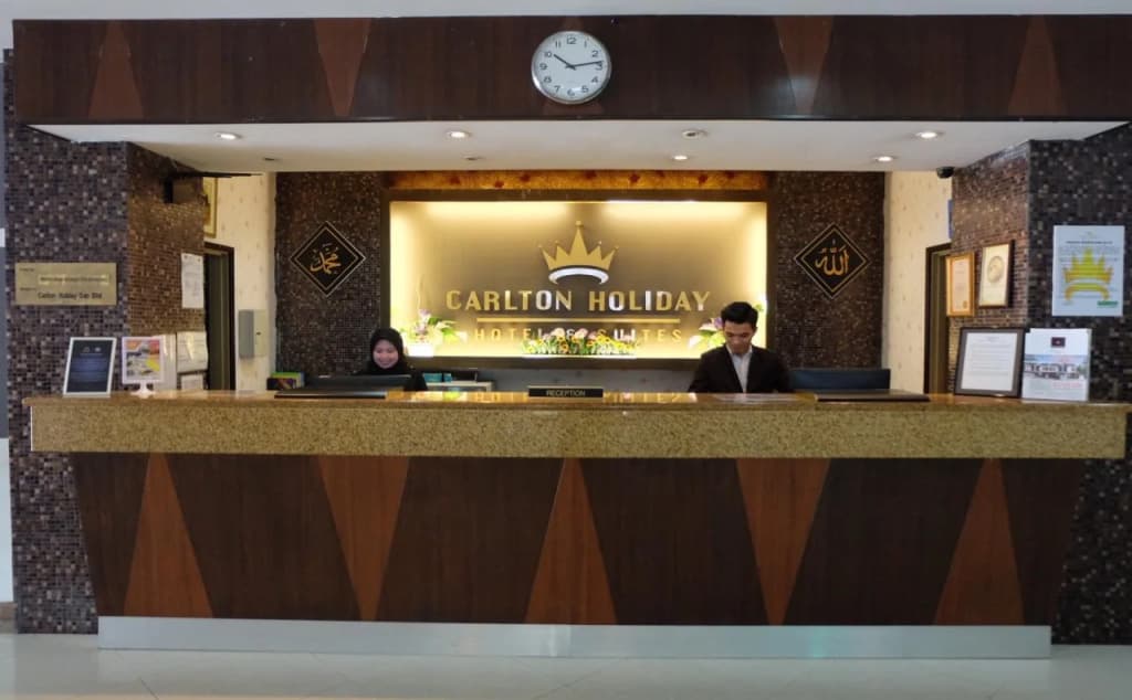 Carlton Holiday Hotel & Suites - photo 15