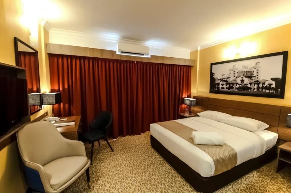Hotel Scholar's Suites - photo 2