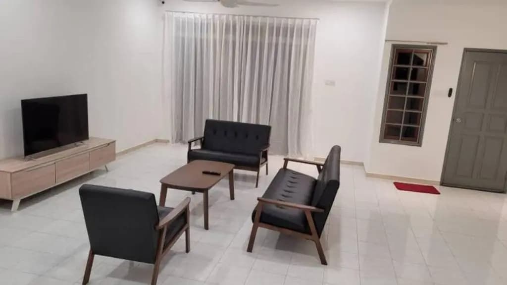 *Entire House* Flora Homestay - main photo