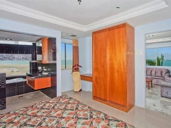 Sanctuary Resort - photo 23
