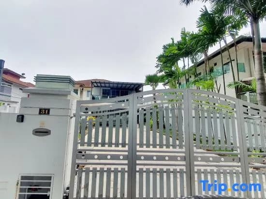 Spacious Garden Side 4BR 10Pax @Near Alma Jucso @ Jovial - photo 1