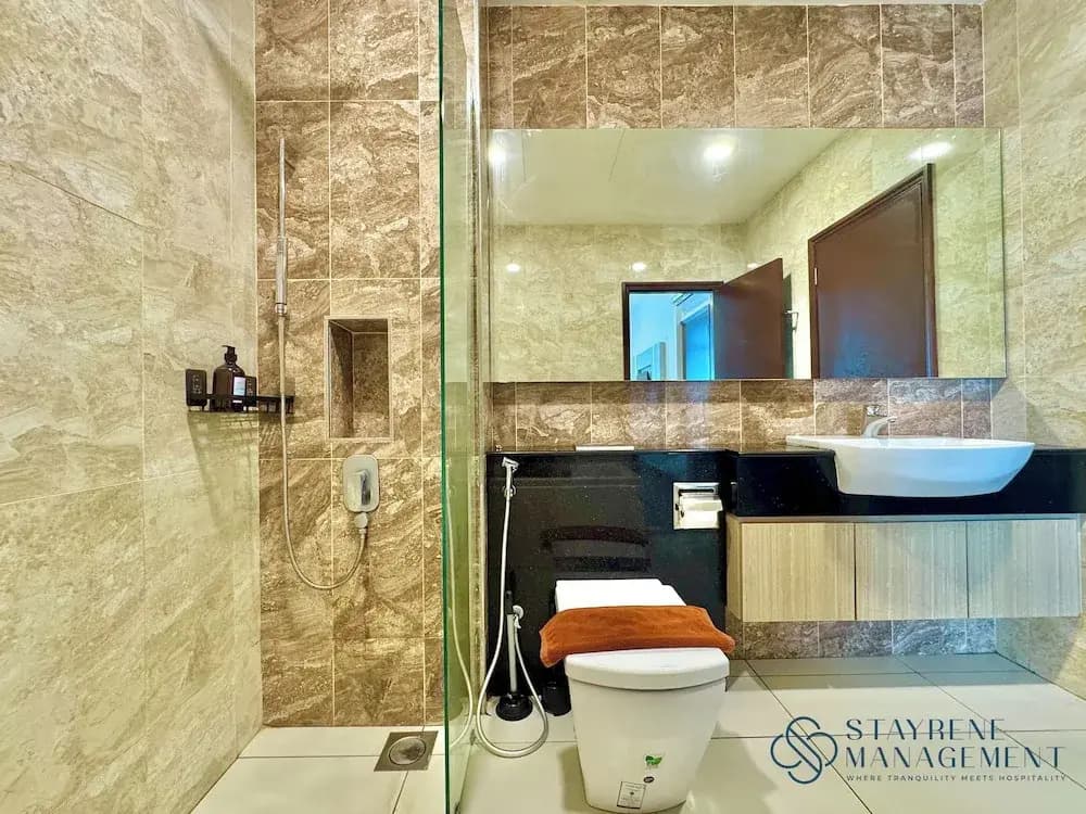 Paragon Suites CIQ By Stayrene - photo 7