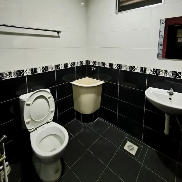 Oyo 91133 Hotel Kpj - photo 8