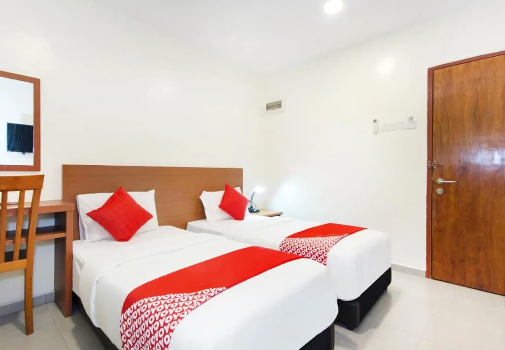 Lawten Hotel - photo 2