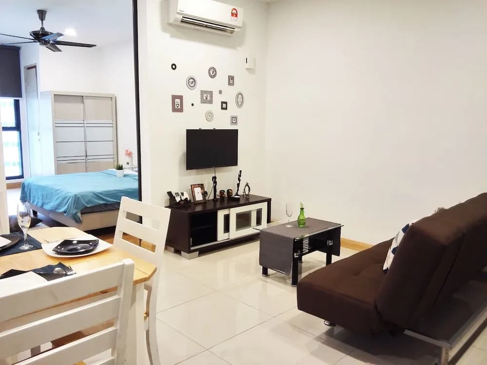 Mid Valley KL Gateway Family Suite Near LRT - photo 4