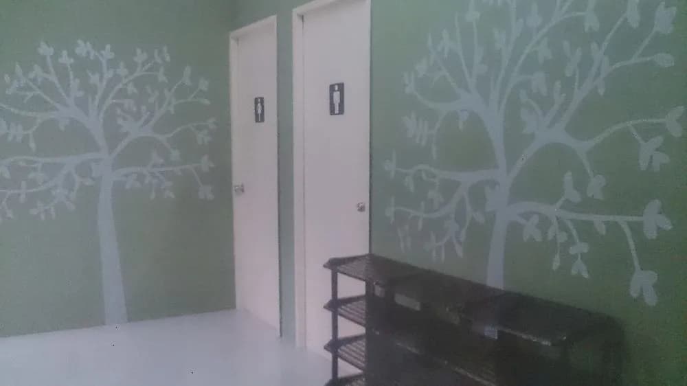 Seasons Street Lodge - photo 15