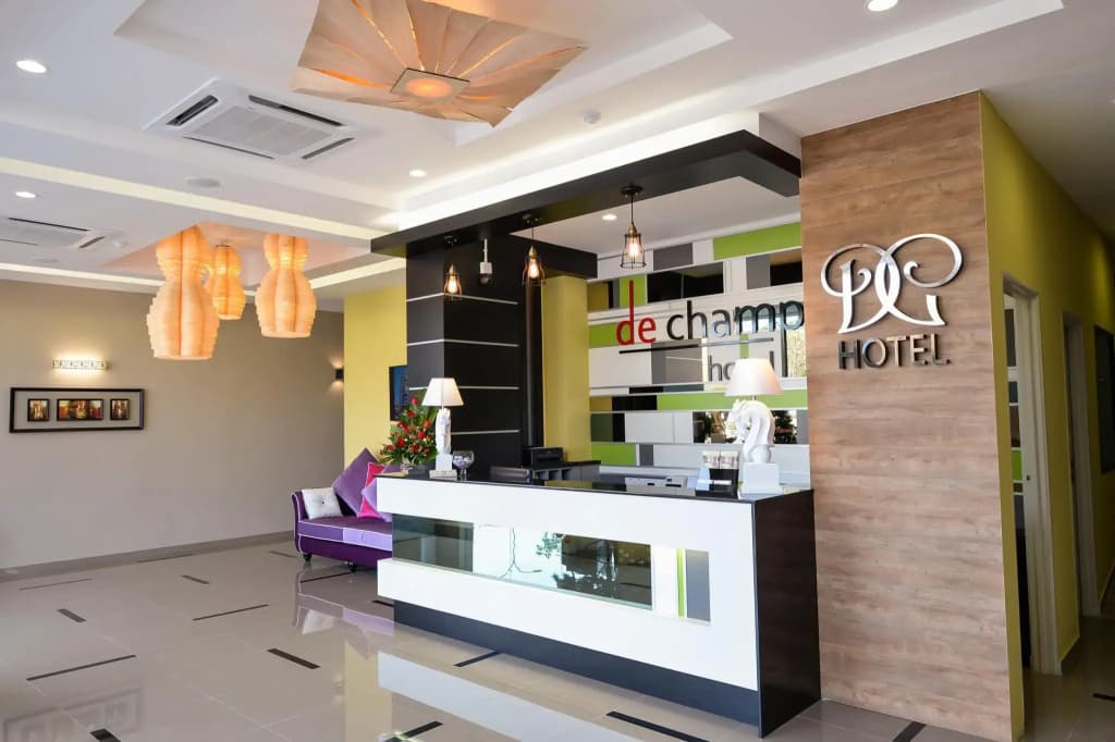 De Champs Hotel - photo 13