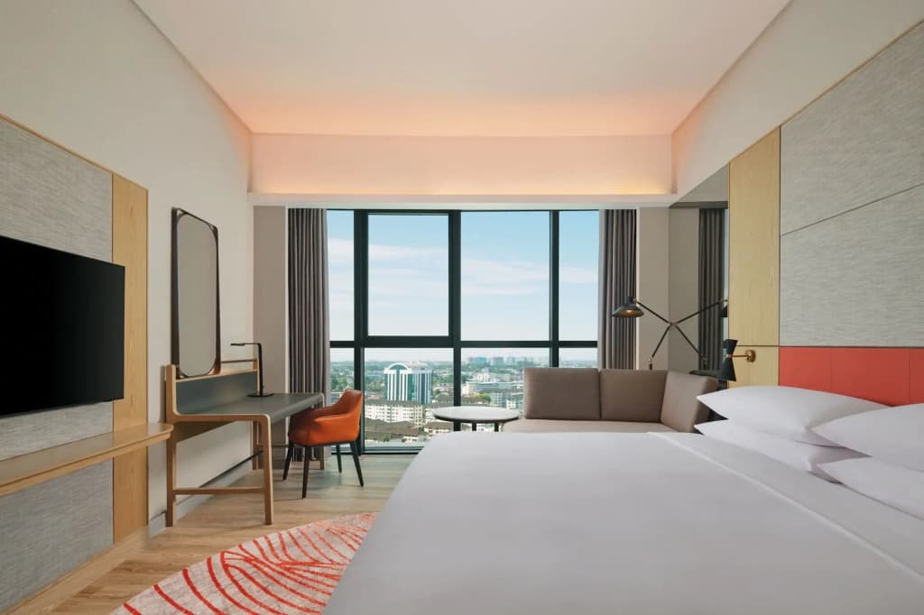 Sheraton Kuching Hotel - photo 4
