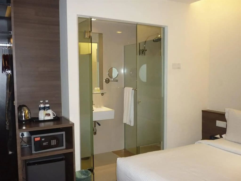Frenz Hotel Kuala Lumpur - photo 4