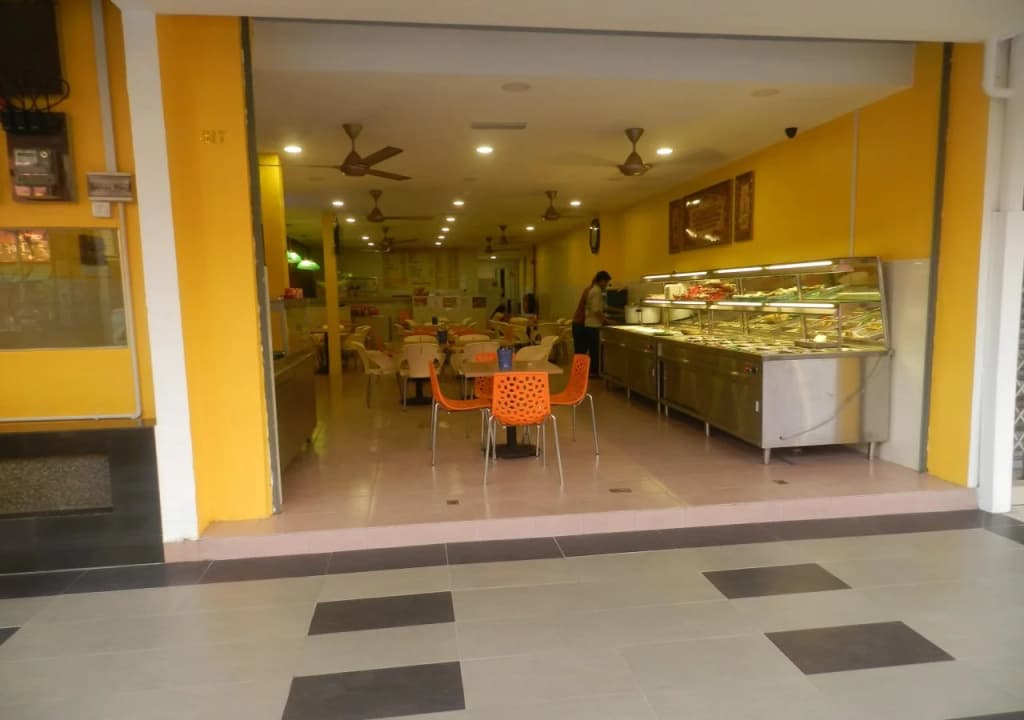 Yellow Mansion Hotel Banda Kaba - photo 11