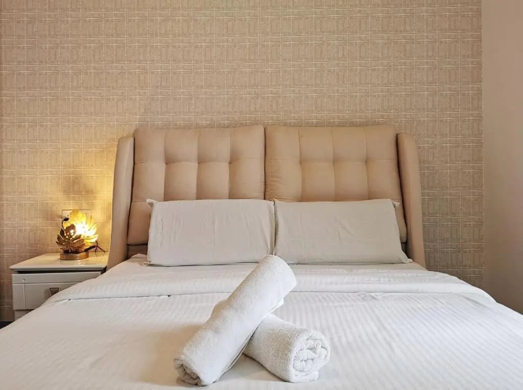 Yussy 4Bedroom Condo at R&F Princess Cove - photo 11