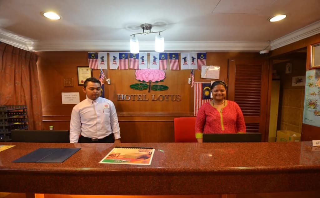 Lotus Family Hotel, Medan Tuanku - photo 10