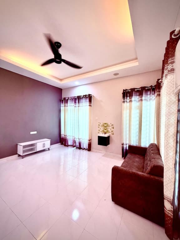 Homestay Selesa KKT Guesthouse - photo 6