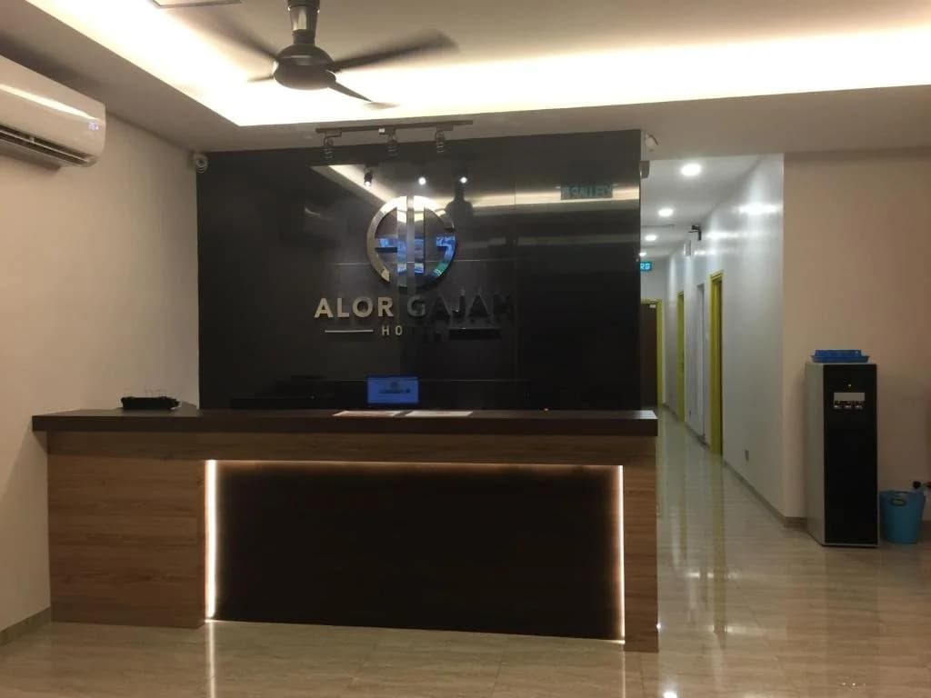 Hotel Alor Gajah - photo 9