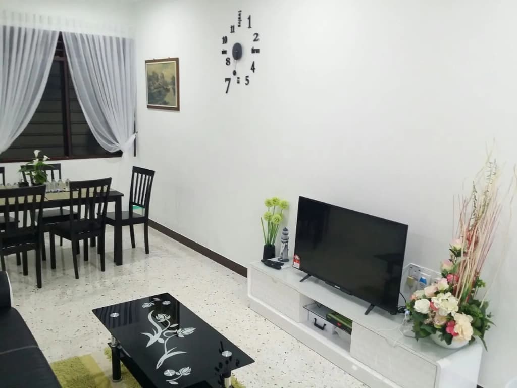 Gurney Home - photo 3