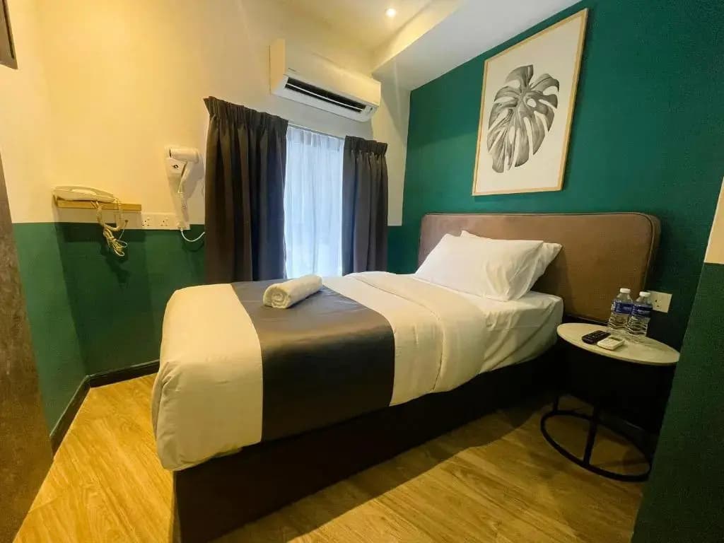 Season Point Hotel - photo 11