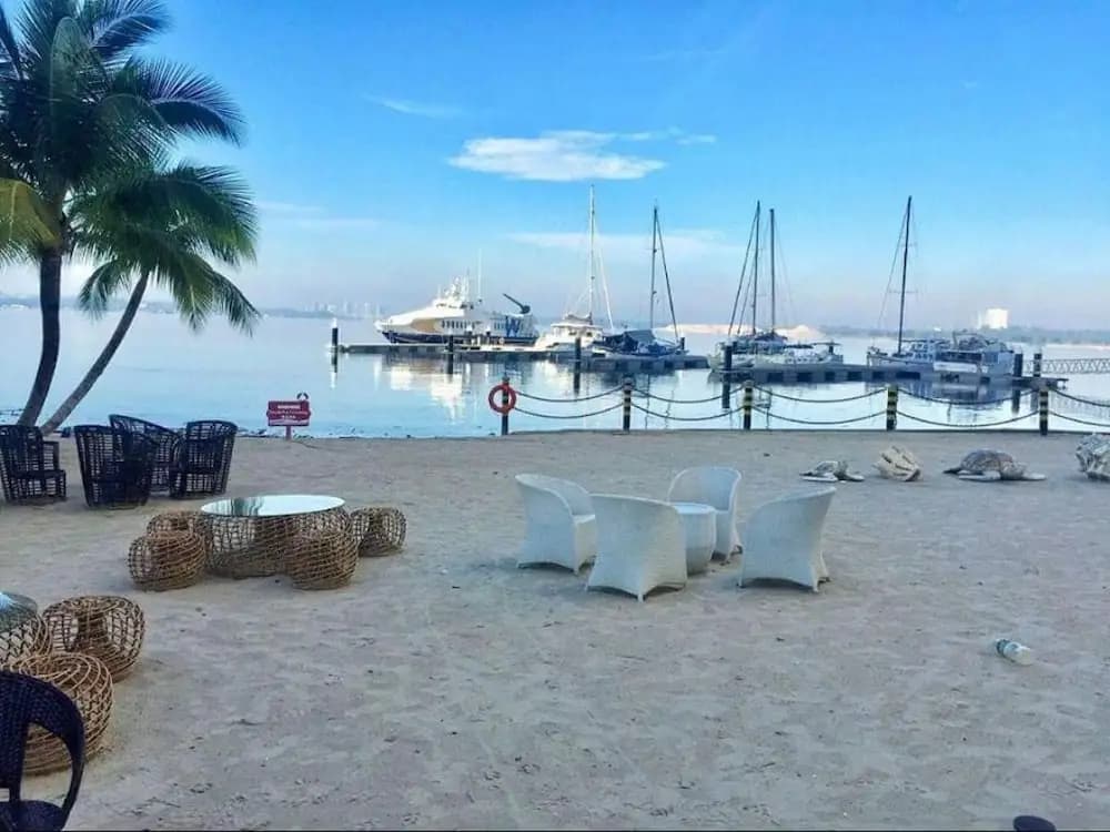 Danga Bay Country Garden - photo 16