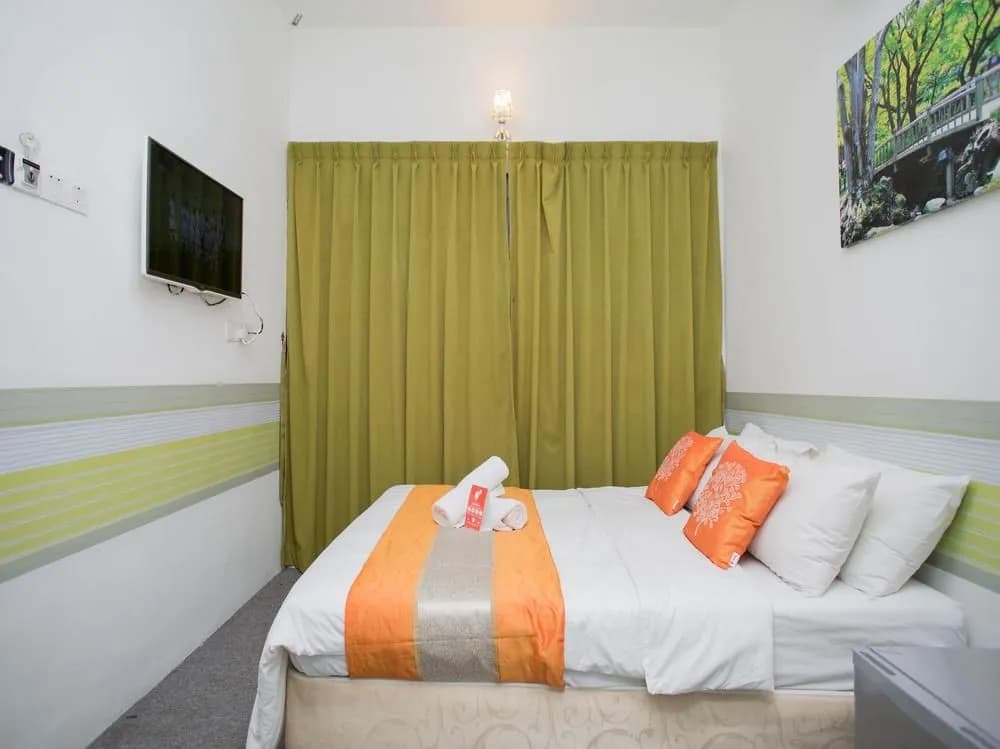 OYO 221 Olive Hotel - photo 4