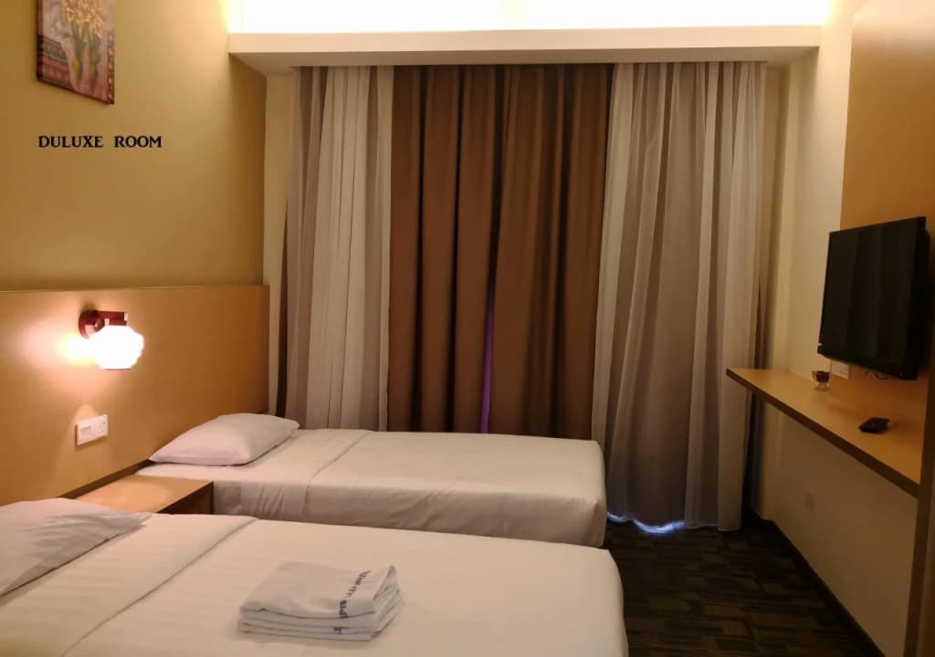 Lipis Plaza Hotel - photo 5