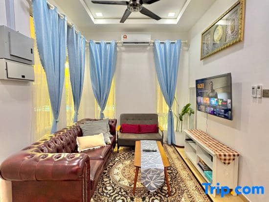 Tepak Nusuk Private Pool Homestay 5 Bedrooms 4 Bathrooms - photo 5