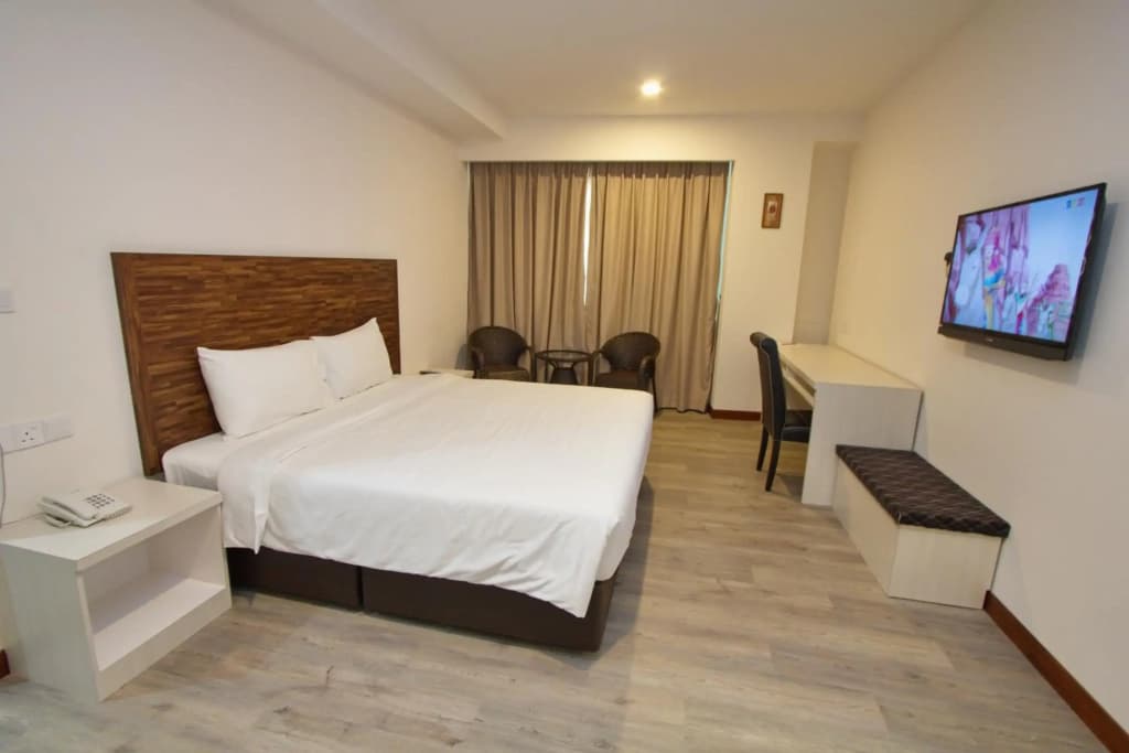 Molek Garden Hotel - photo 3