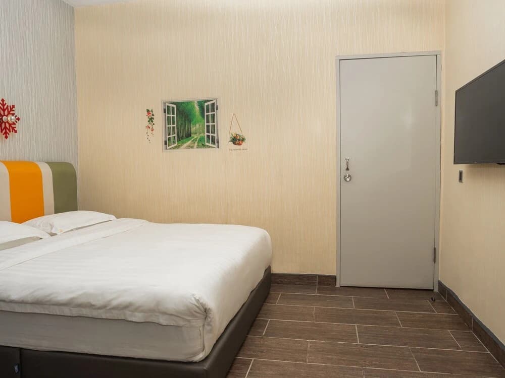 Red's Hotel - photo 4