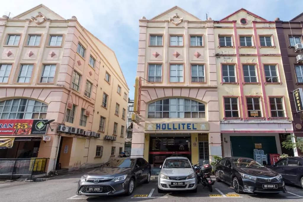 Hollitel Hotel - photo 1