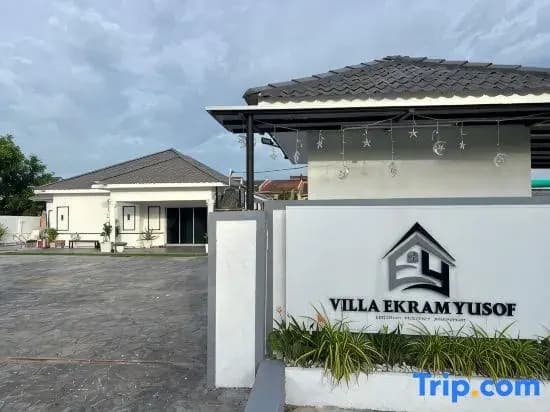 6 BR Villa w Private Swimming Pool Near Klang City - photo 1