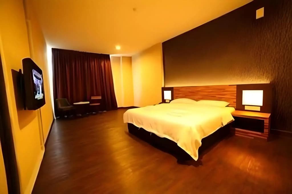 Merlin Hotel - photo 3