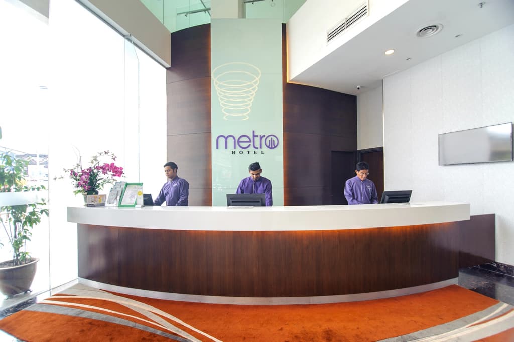 Metro Hotel - photo 18