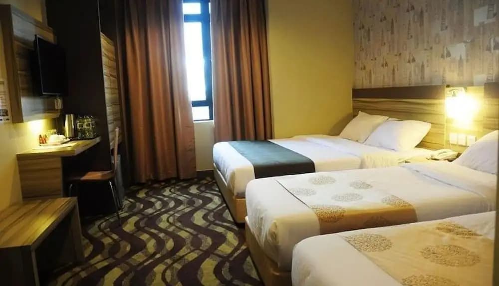 Victory City Hotel Crystal Bay - photo 23