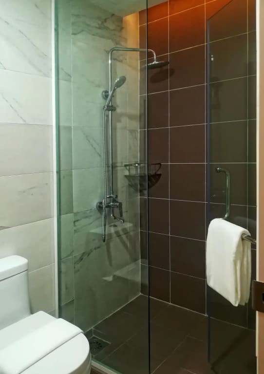 The Loft Plaza Hotel - photo 18