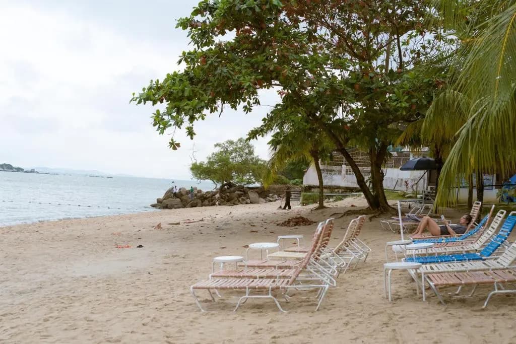 H Beach Suite at Rainbow Paradise Beach Resort - photo 19