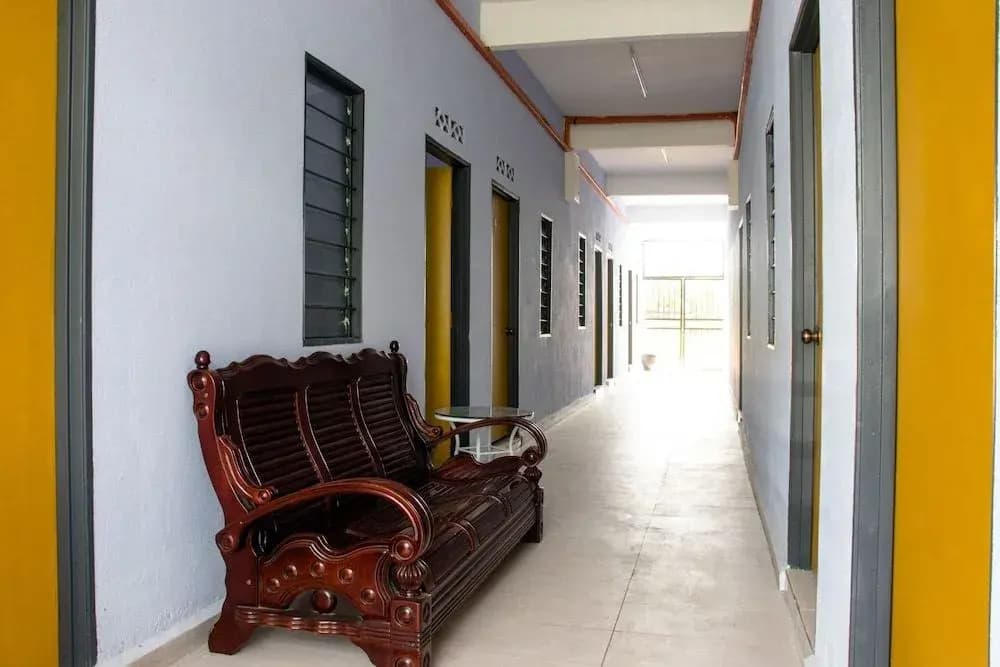OYO 90206 Parkland Residence Condominium - photo 2