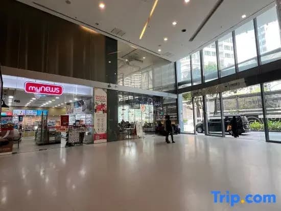 Mercu summer suites klcc luxury couple 1 bed room apartment with wifi netflix by Top R - photo 3