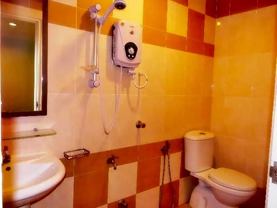 Hotel Budget Lestari - photo 8