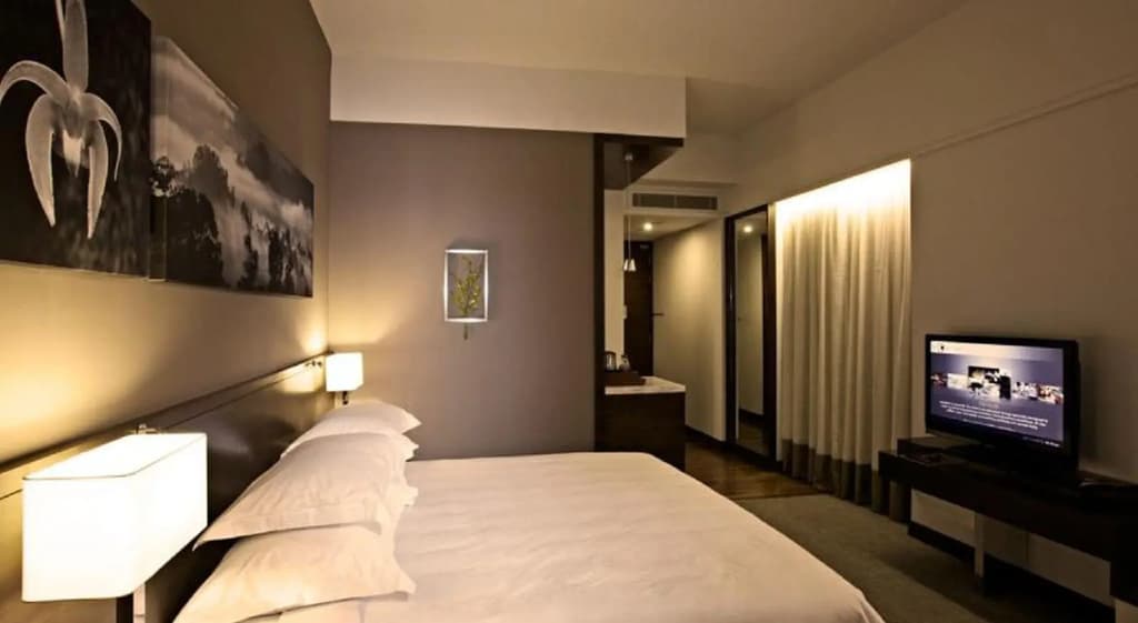 GTower Hotel - photo 3