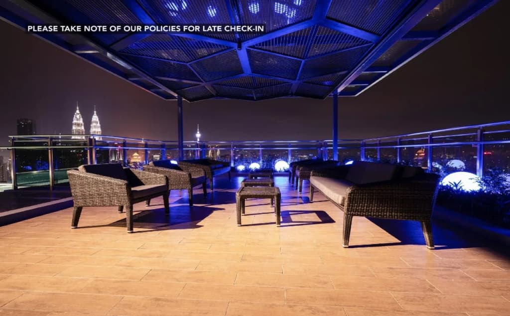 Expressionz Professional Suites by ZEN Rooms - photo 8