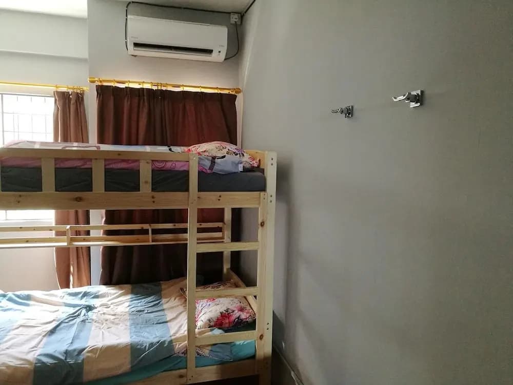 Oceanus Backpackers Hostel - photo 20