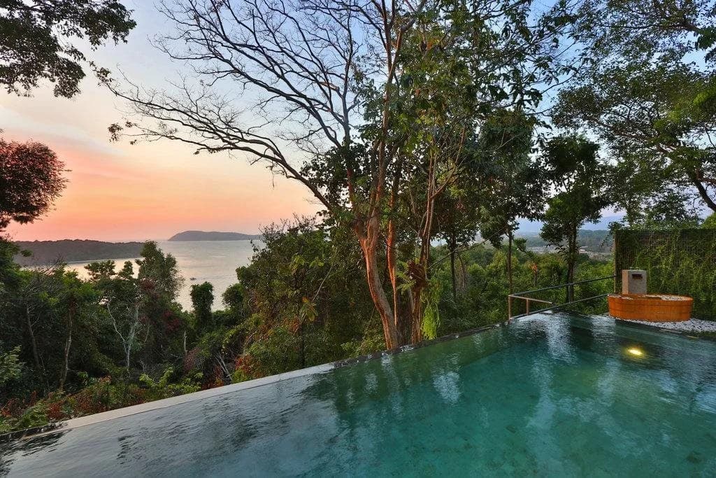 Ambong Pool Villas - photo 9