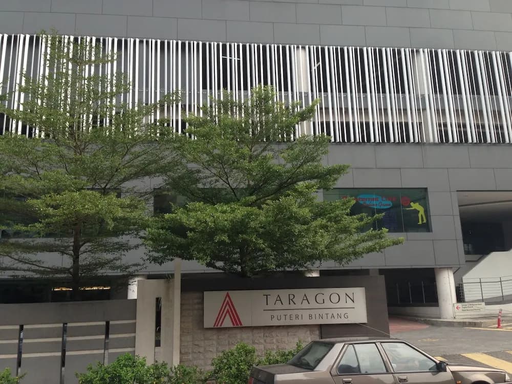 Royal Apartments at Taragon KL - photo 1