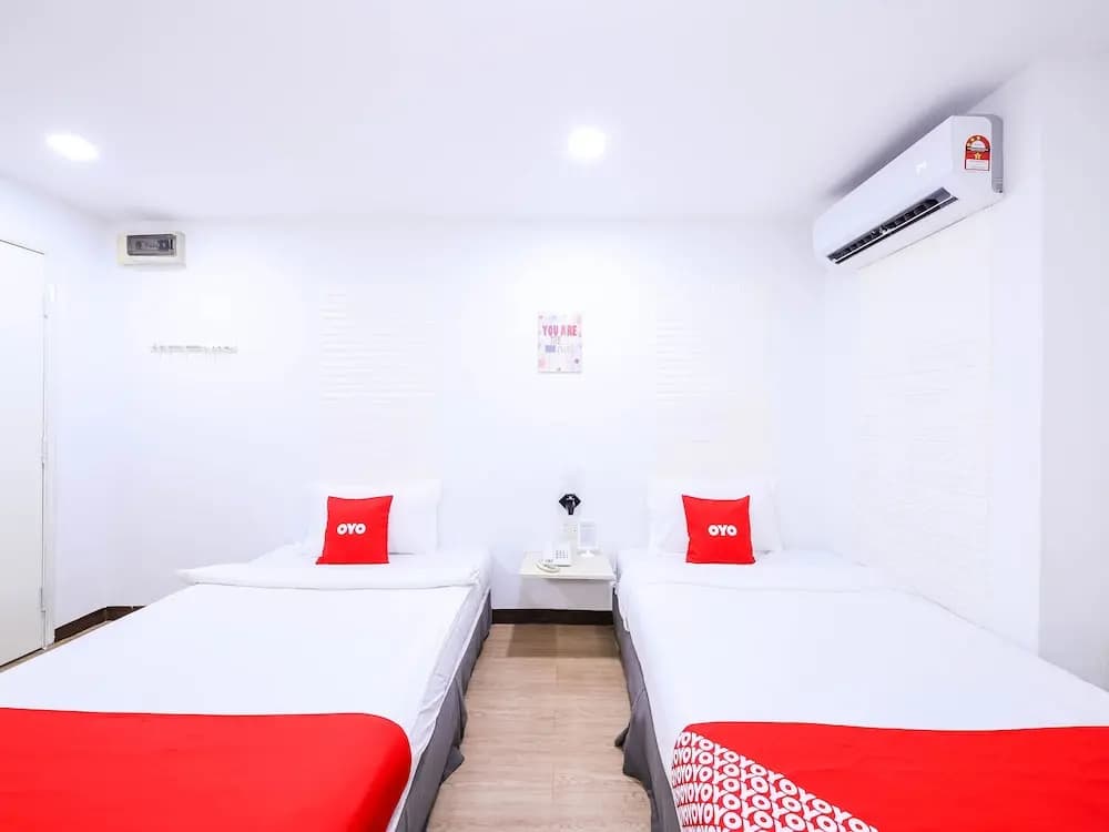 OYO 43963 T-Signature Hotel - photo 3