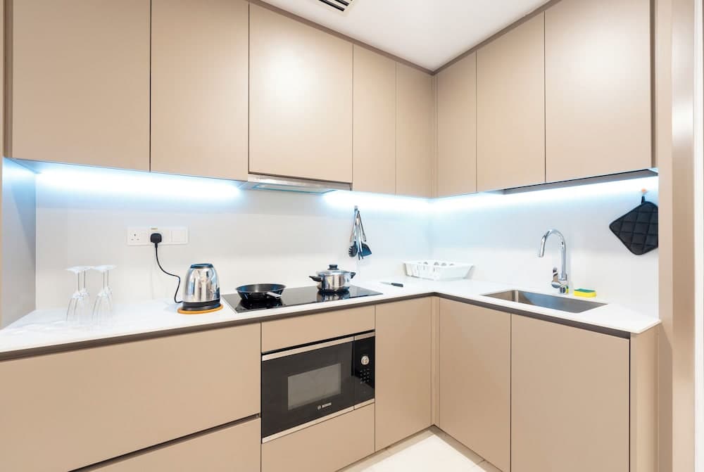 Moonway Luxury Suites At Eaton Residence - photo 19