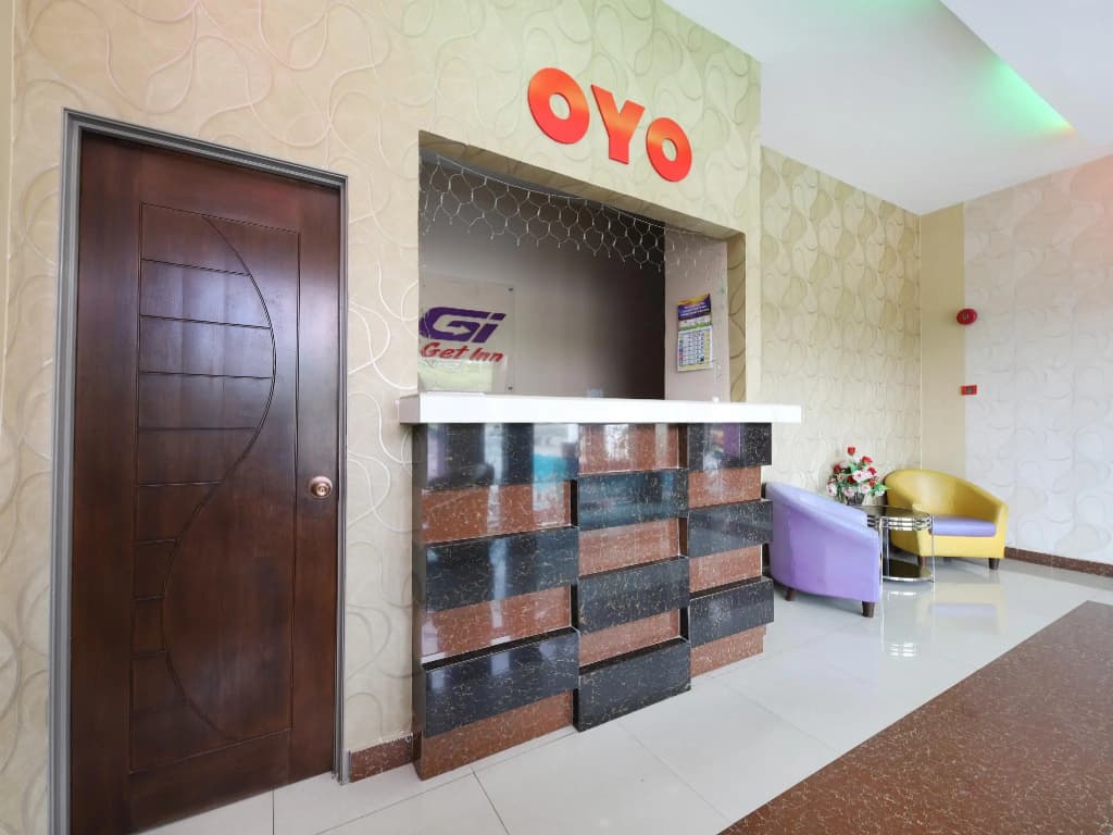 OYO 1043 Get Inn Hotel Sendayan - photo 2