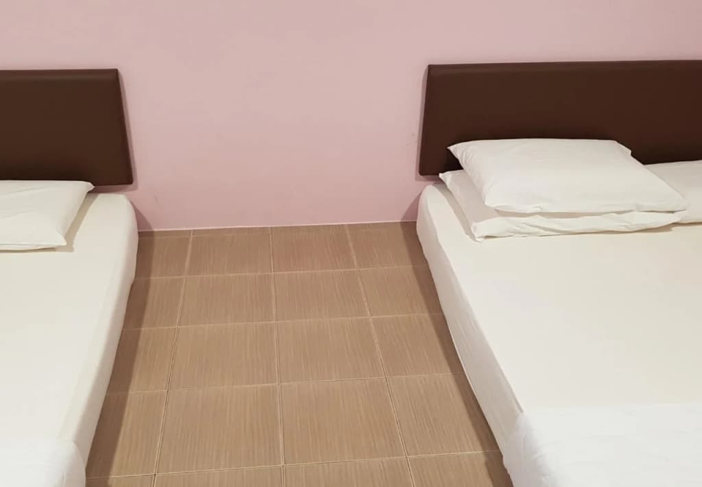 CMN Hotel - photo 4