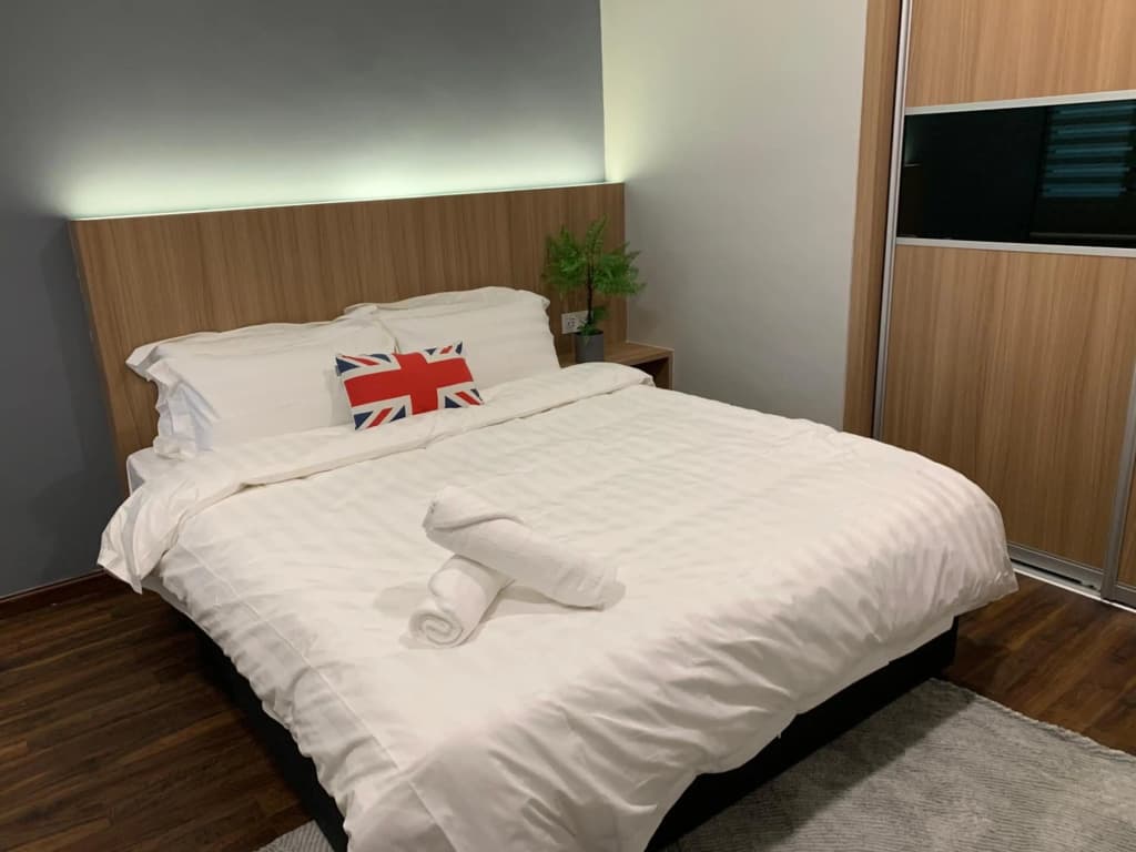 3Bedroom Rex Apartment 5min Drive to Vivacity - photo 2