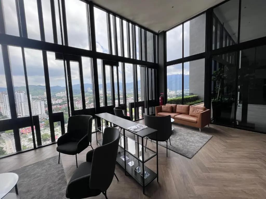 Contemporary & Stylish Suite#Georgetown#Sky Pool#2 BR, Living Room with Double Bed - photo 7