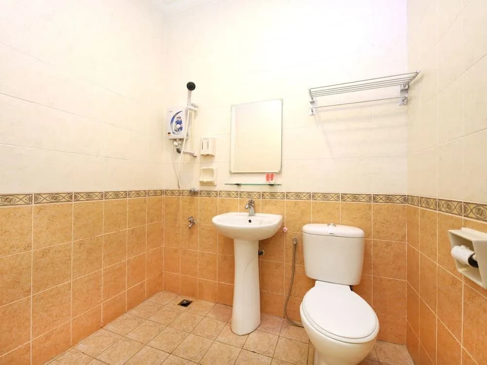 OYO 750 Comfort Hotel - photo 8